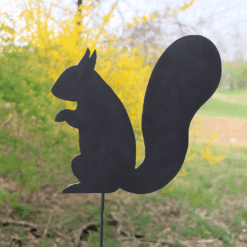 Metal Squirrel Garden Stake – Rustic Steel Animal Yard Art for Outdoor Decor